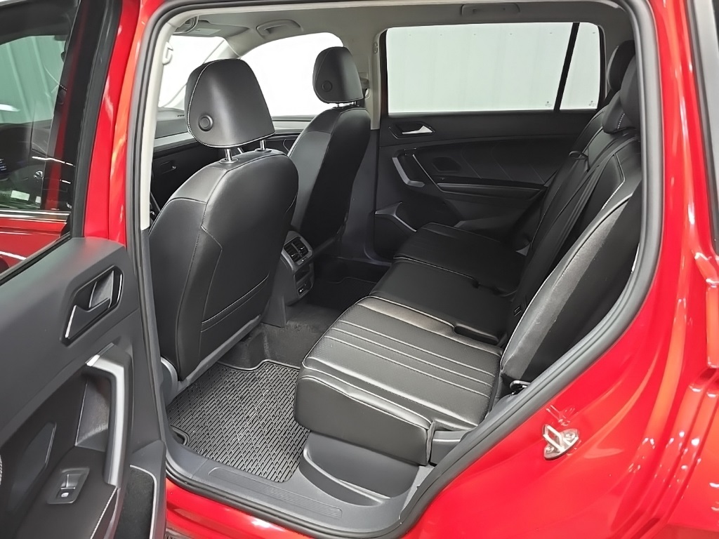 2022 Volkswagen Tiguan SE photo 30