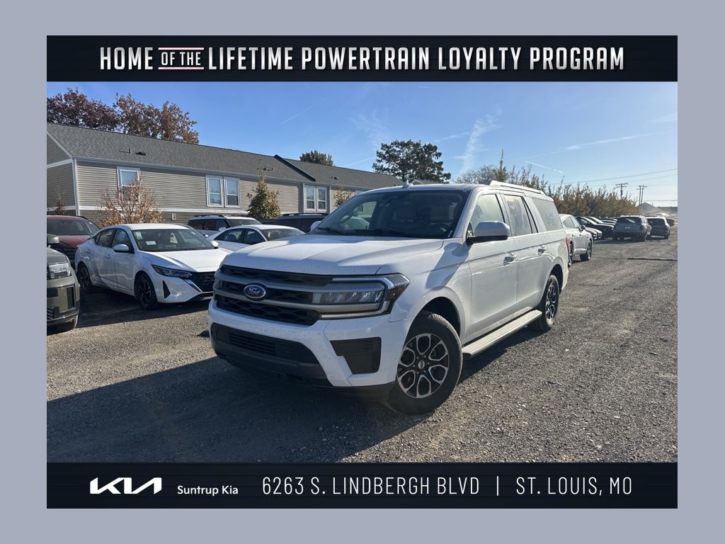 2023 Ford Expedition XLT's photo