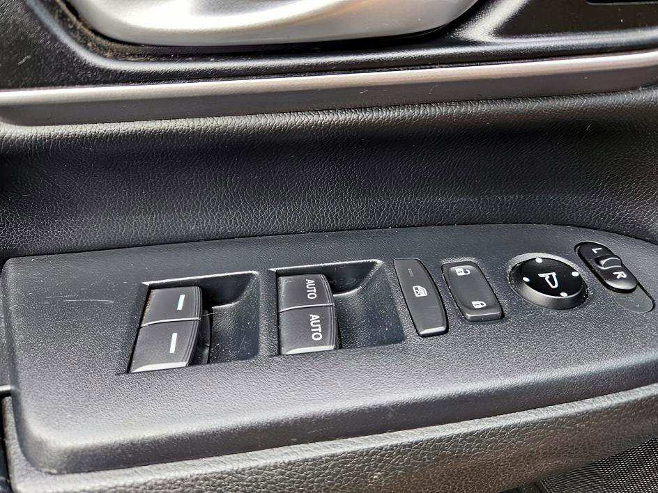2019 Honda CR-V Touring Sport photo 25