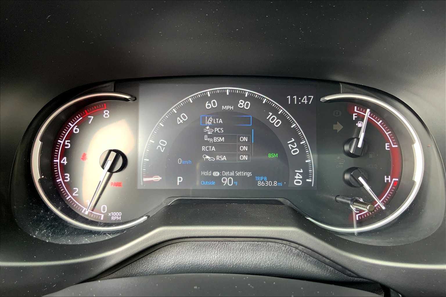 2024 Toyota RAV4 XLE photo 24