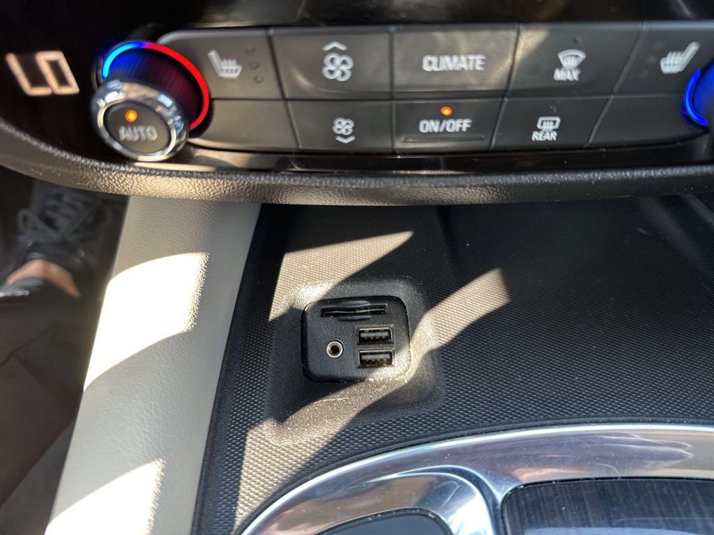 2021 Buick Enclave Essence photo 15