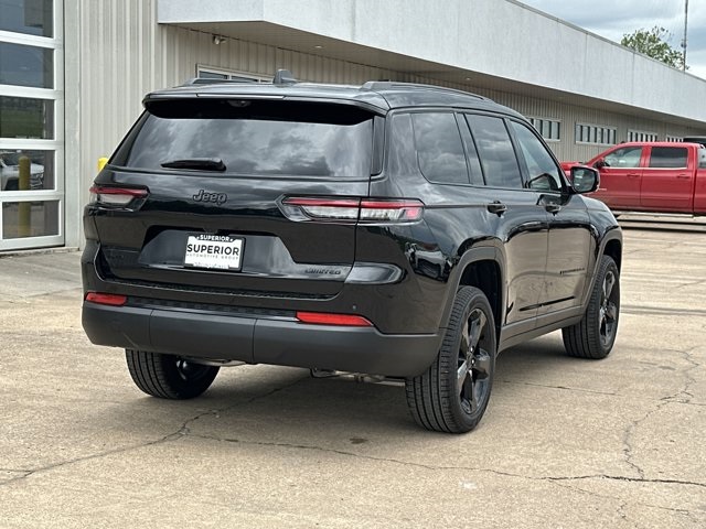 2025 Jeep Grand Cherokee Limited photo 3