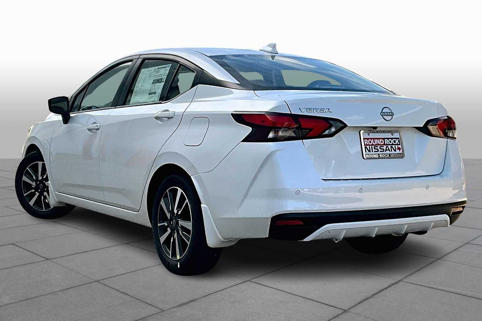 2025 Nissan Versa SV photo 7