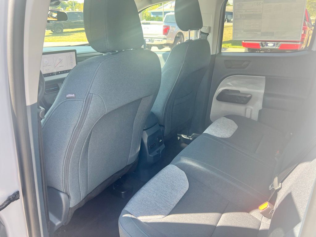 2025 Ford Maverick XLT photo 2