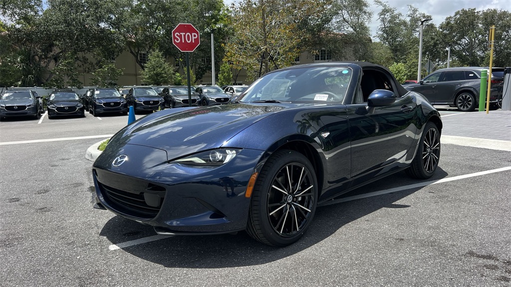 2025 Mazda MX-5 Miata Miata Grand Touring photo 8