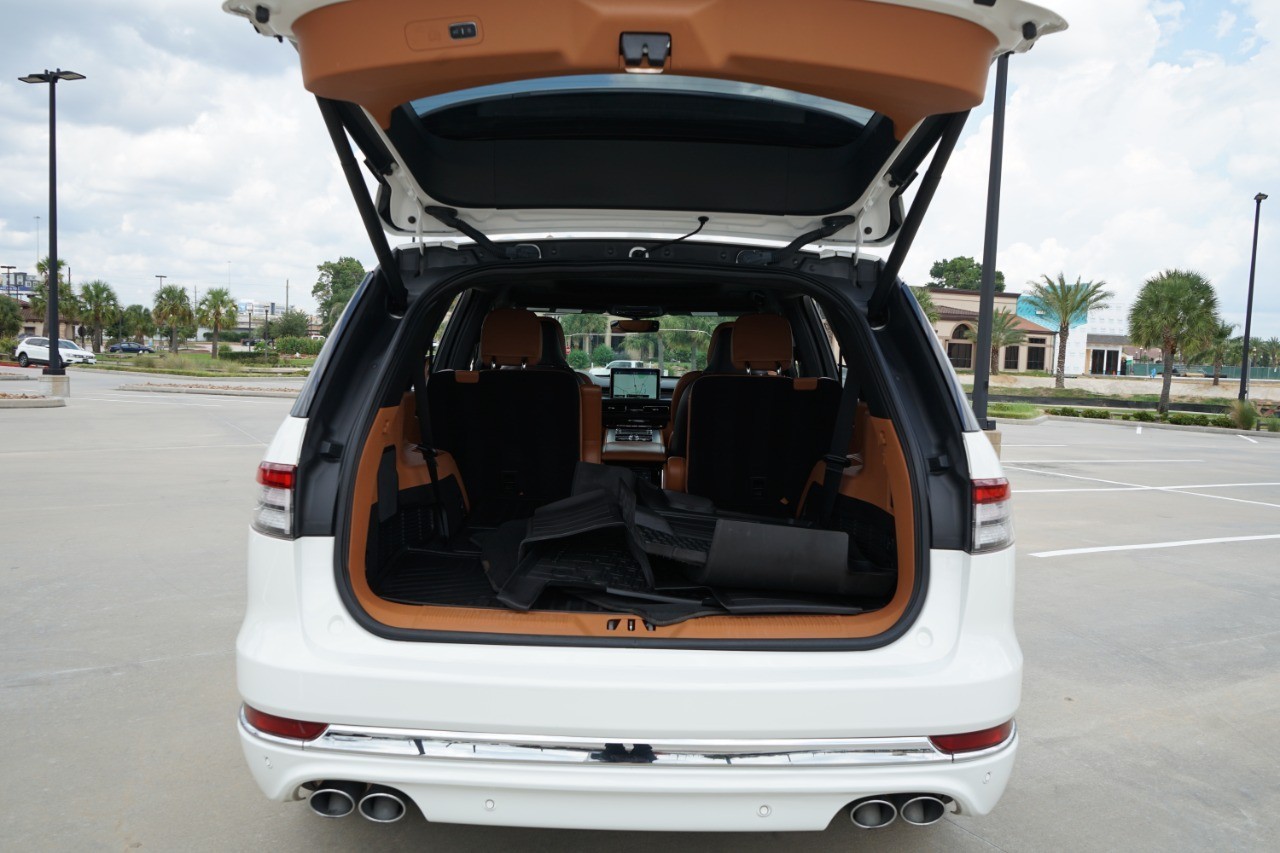 2022 Lincoln Aviator Black Label photo 37
