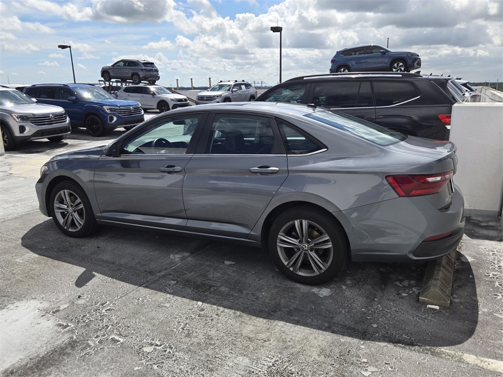 2022 Volkswagen Jetta 1.5T SE photo 4