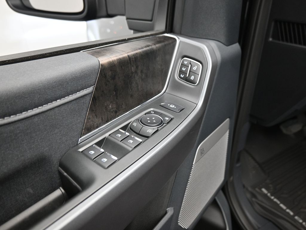 2025 Ford F-250 Super Duty Lariat