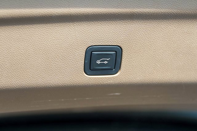 2022 Gmc Yukon Denali photo 9