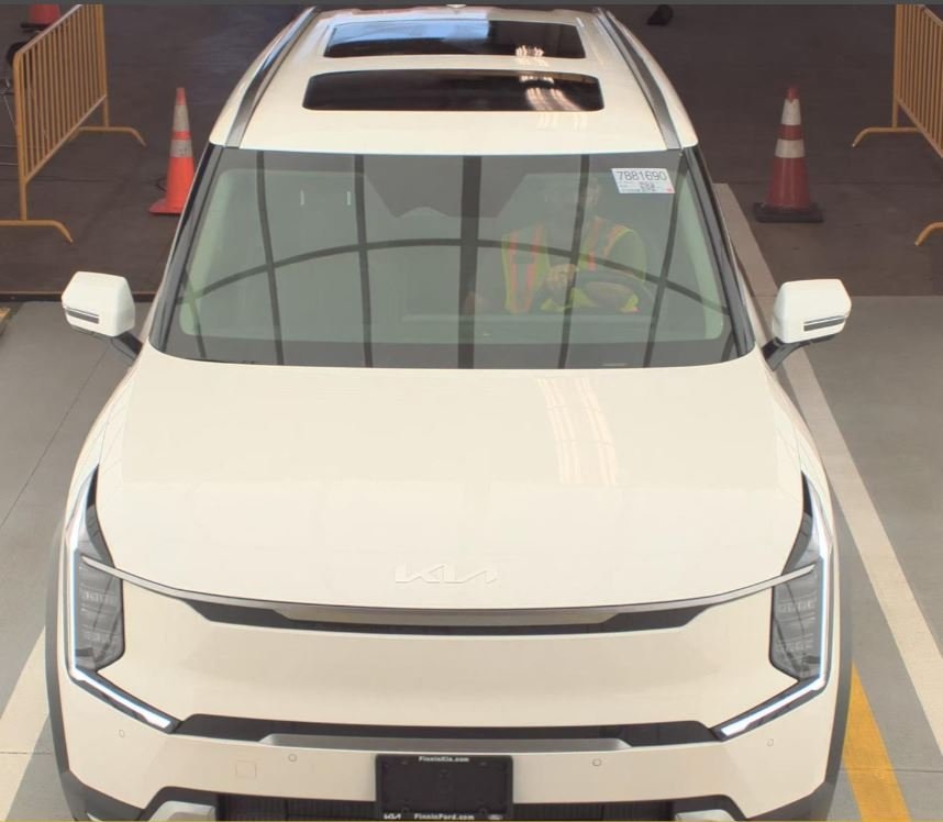 Used 2024 Kia Ev9 Wind with VIN KNDAFFS56R6024487 for sale in Kansas City, KS