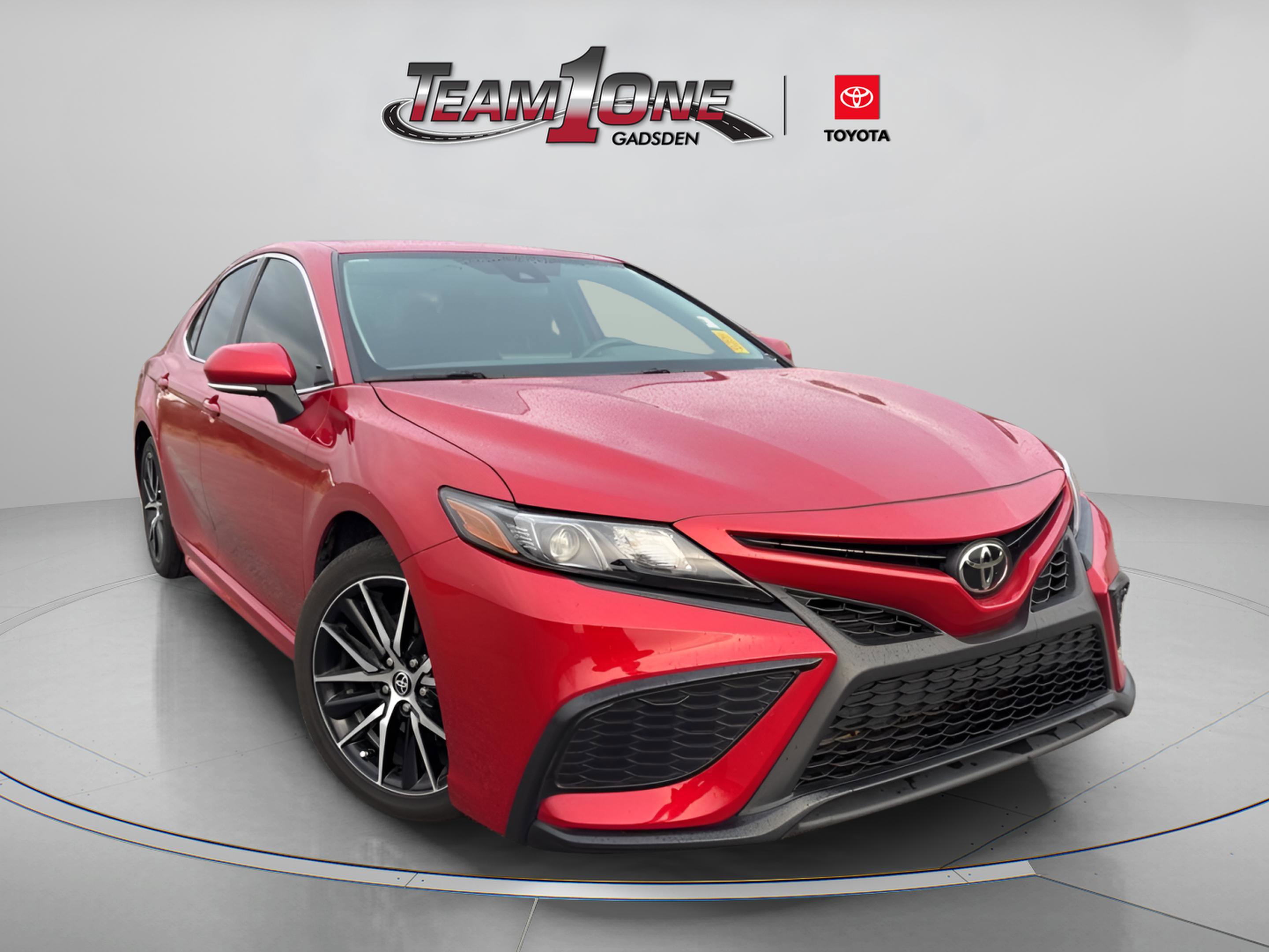2023 Toyota Camry SE's photo
