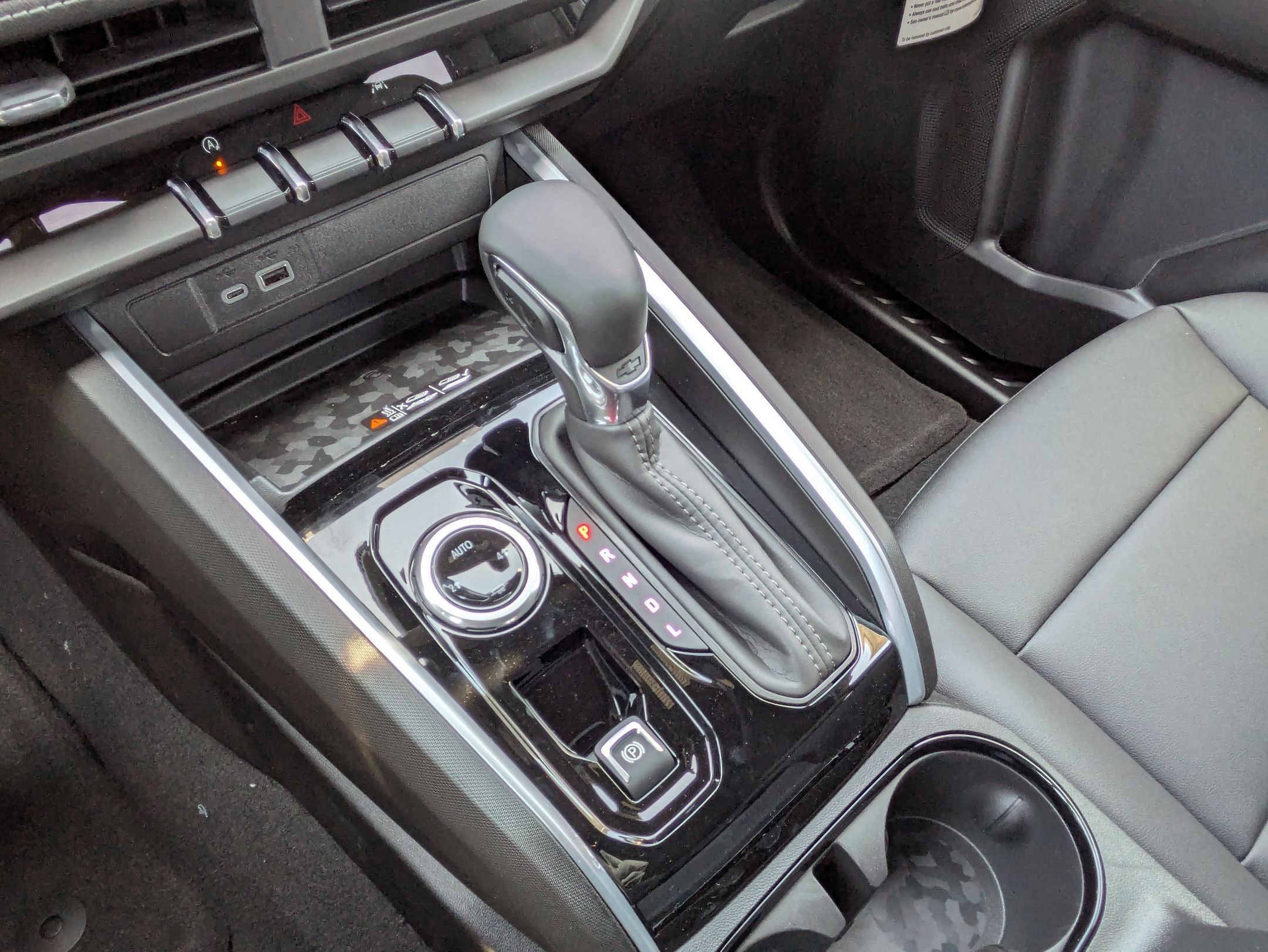 2025 Chevrolet Colorado Work Truck LT photo 19