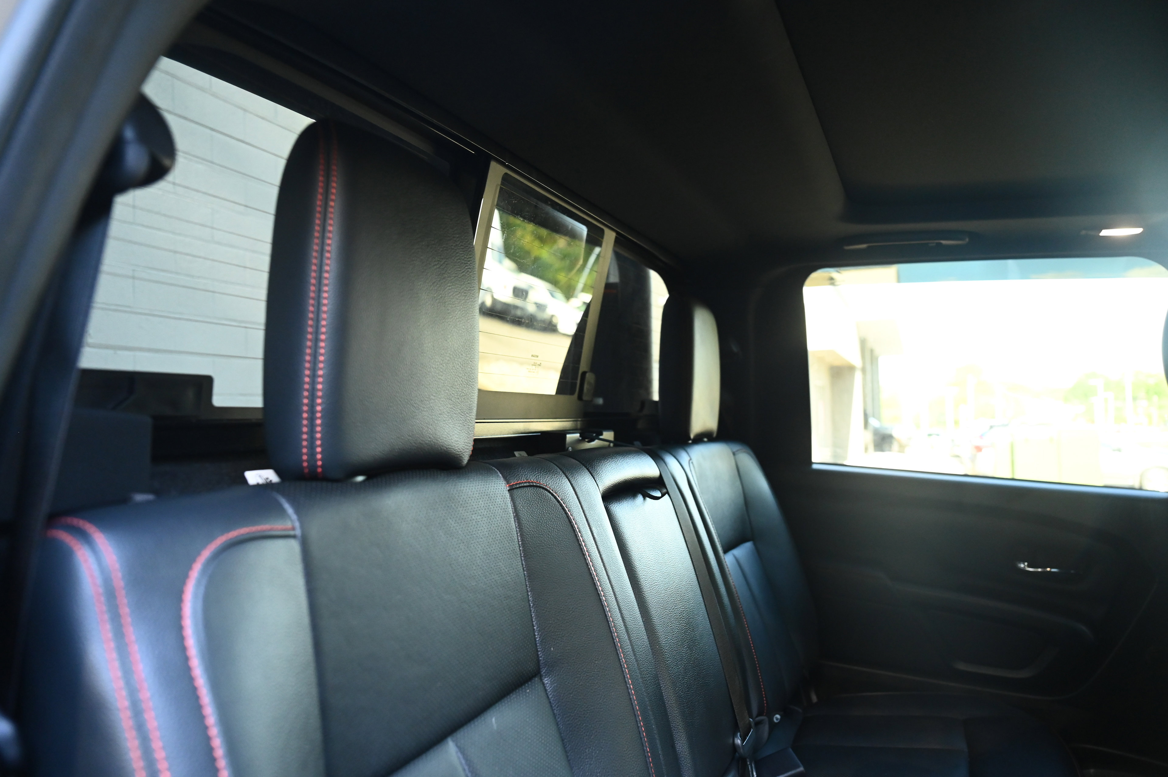 2024 Nissan Titan PRO-4X photo 26