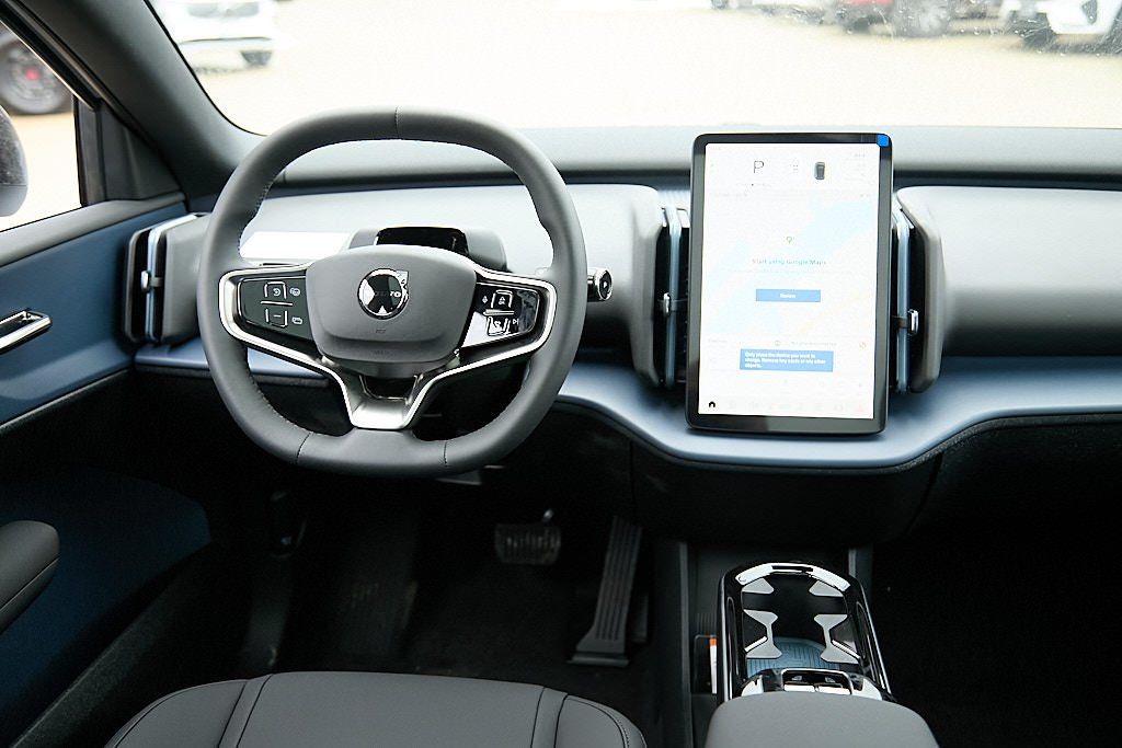 2026 VOLVO EX30 CC - Image 23