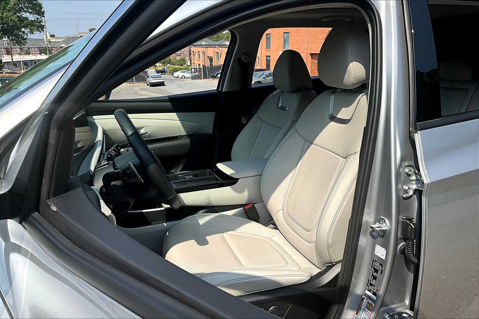2025 Hyundai Tucson Limited photo 7