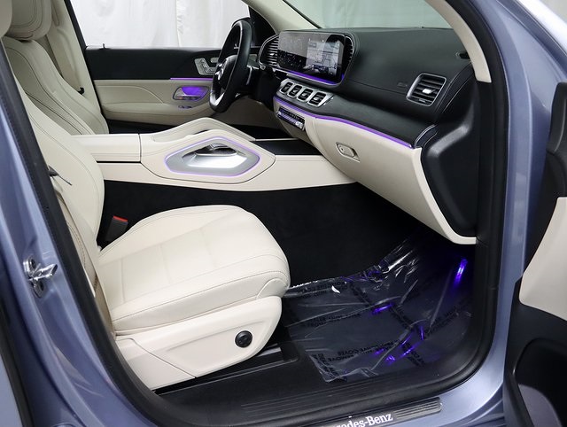 2025 Mercedes Benz GLS 450 4MATIC photo 35