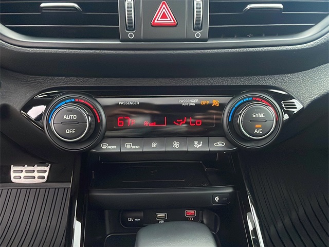 2023 Kia Forte GT-Line photo 16