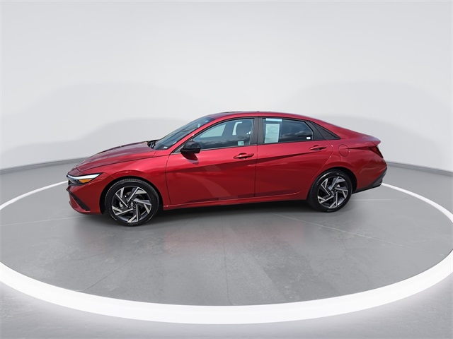 2025 Hyundai Elantra SEL Sport photo 4