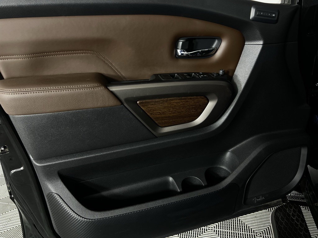 2023 Nissan Titan Platinum Reserve photo 23