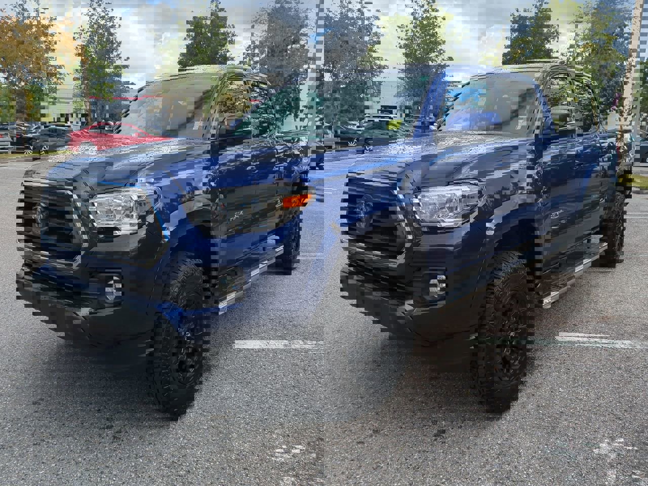 2022 Toyota Tacoma SR5 photo 2