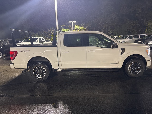 2021 Ford F-150 XLT photo 2