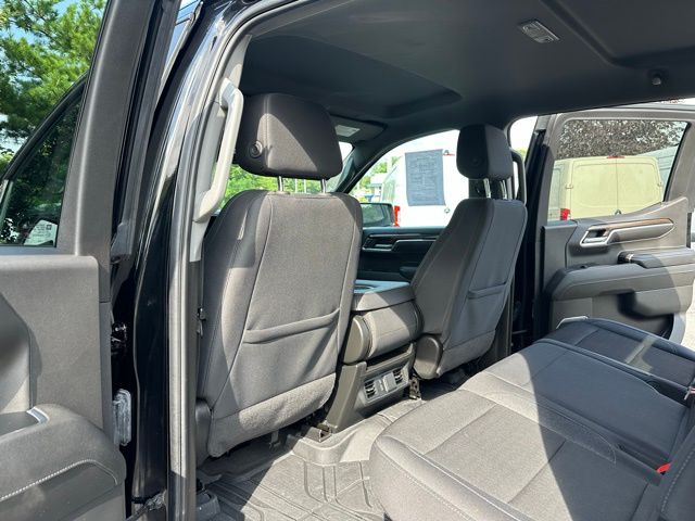 2024 Chevrolet Silverado 1500 RST photo 17