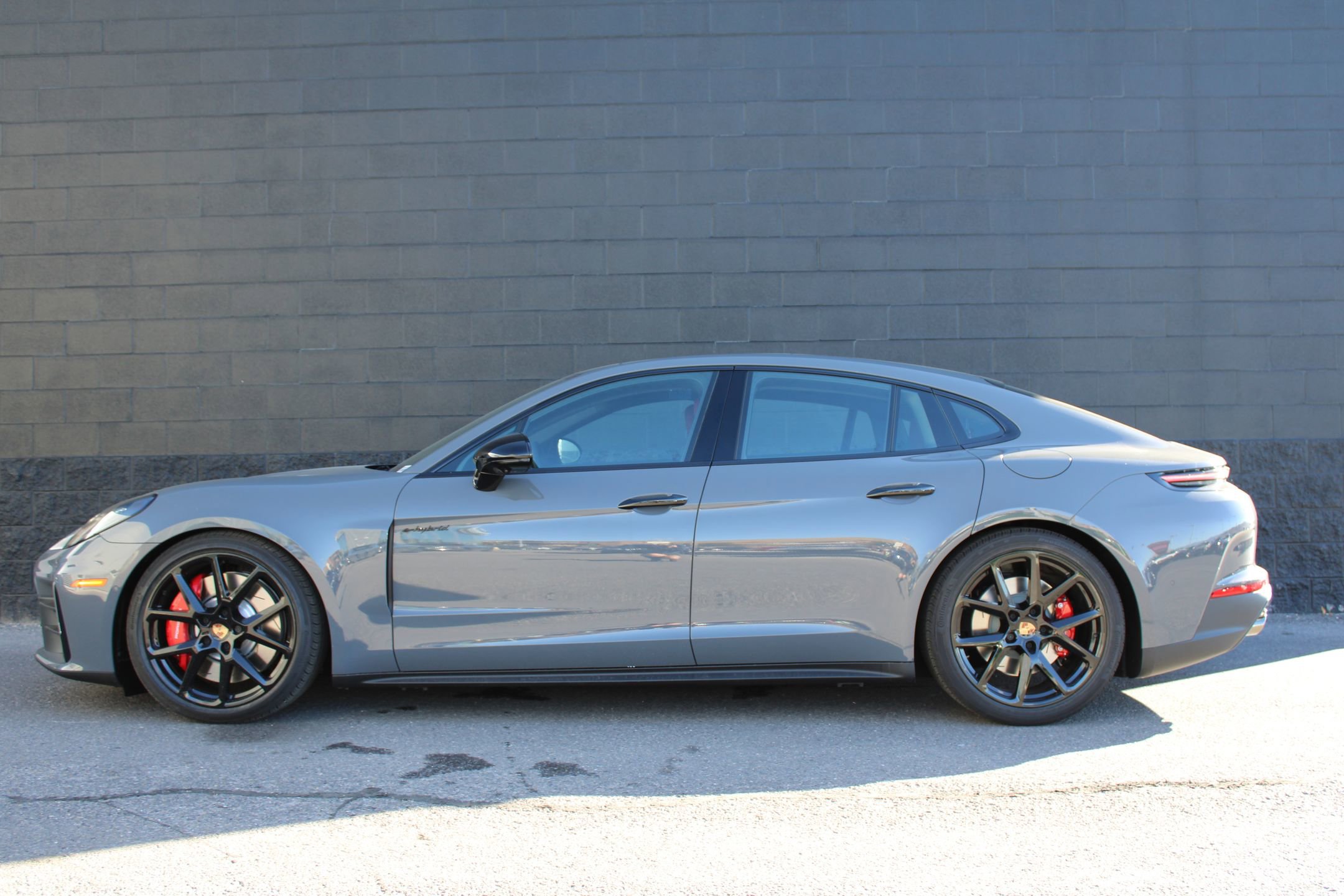 2026 Porsche Panamera 4S E-Hybrid photo 2