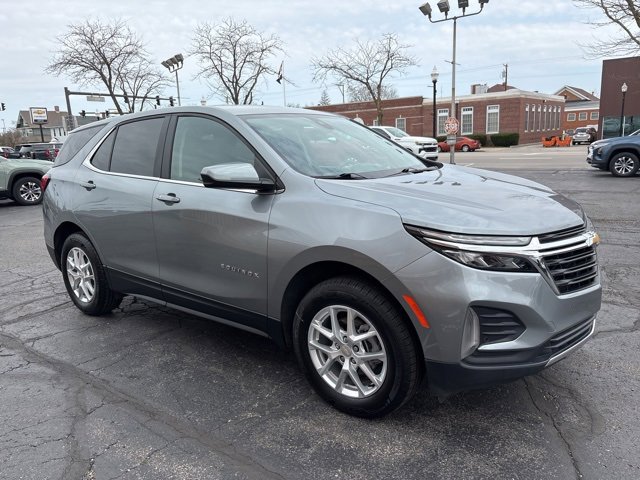 2023 Chevrolet Equinox LT photo 3
