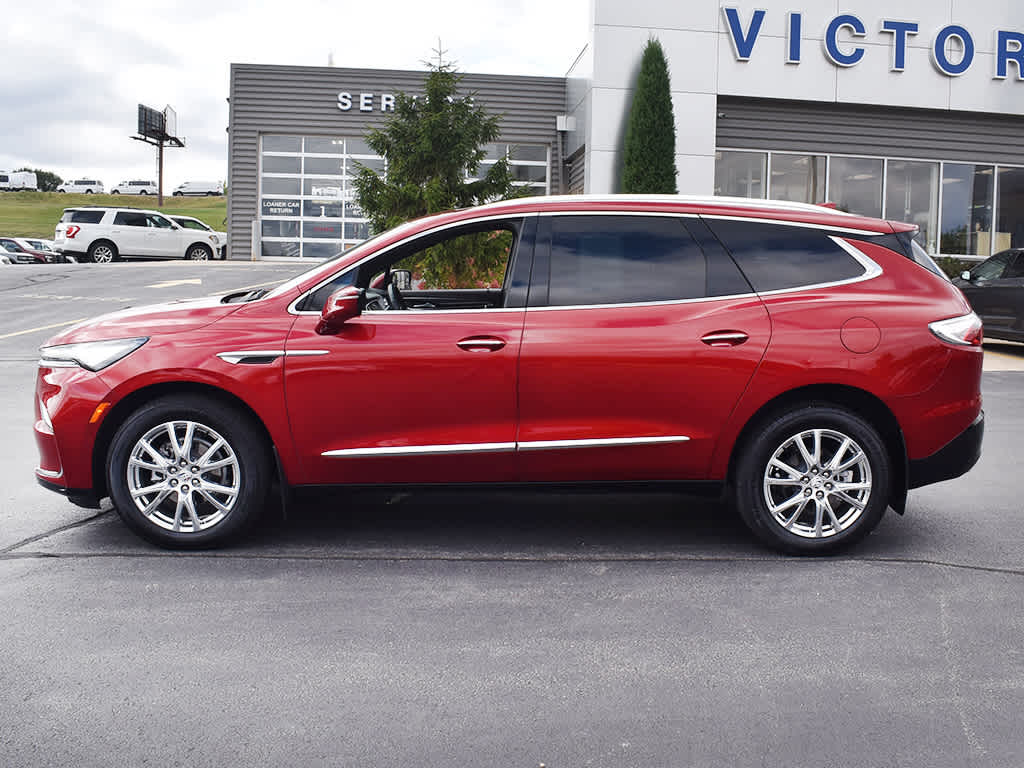 2023 Buick Enclave Premium photo 2