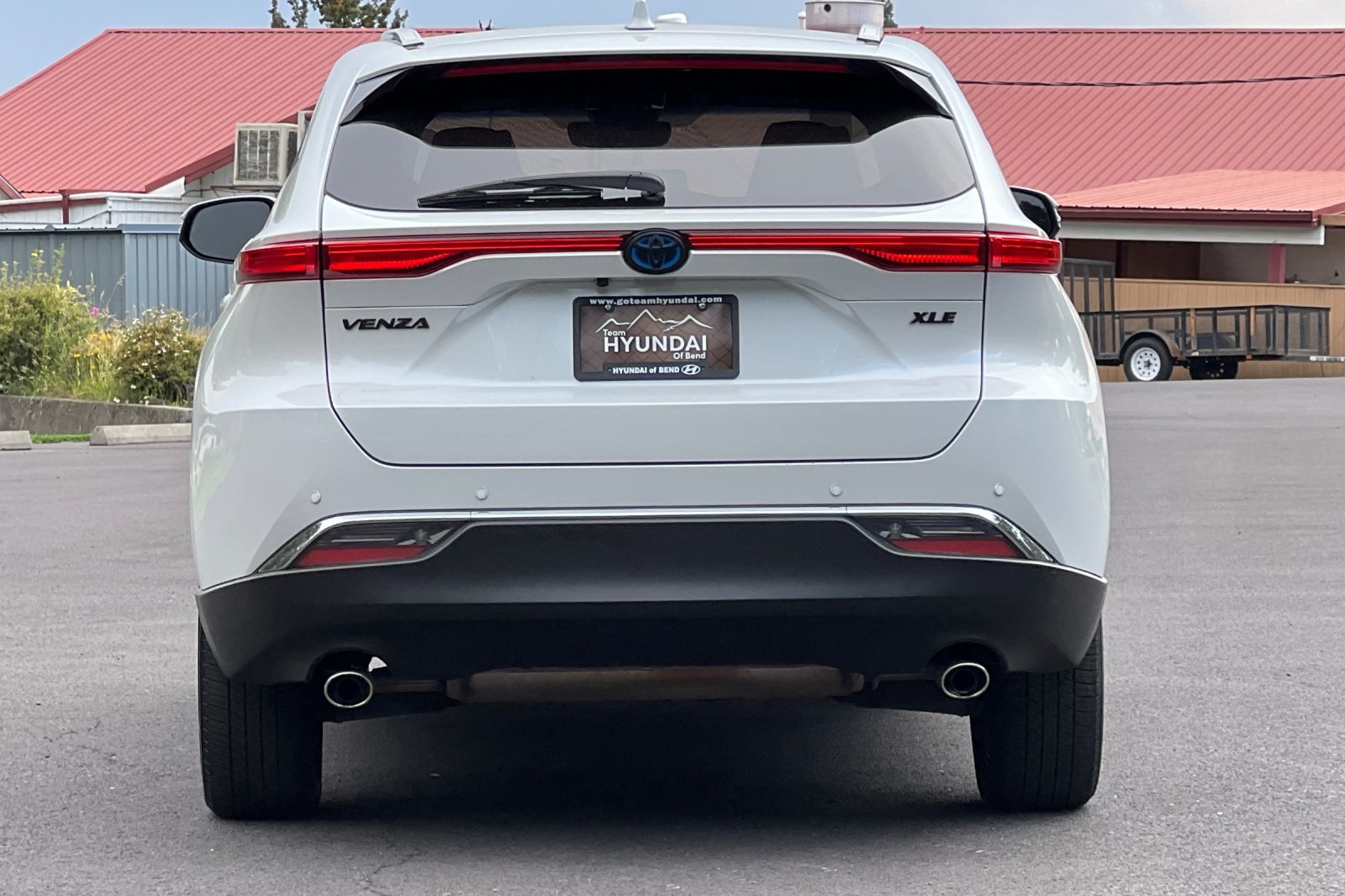 2023 Toyota Venza XLE photo 3