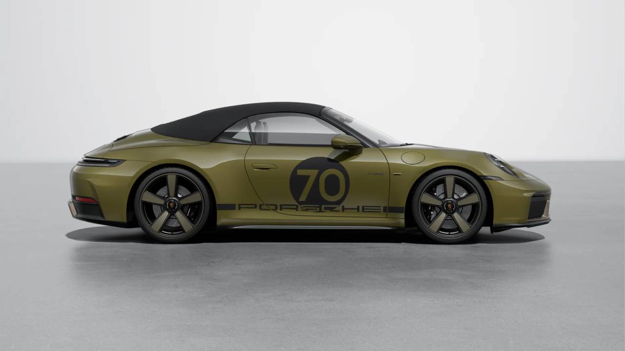 2026 Porsche 911 4 GTS photo 6