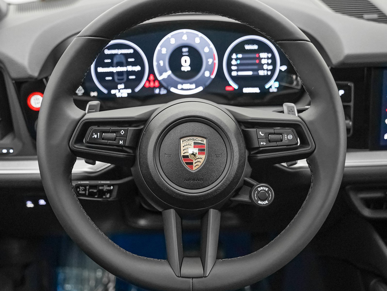 2025 Porsche Cayenne Coupe photo 17