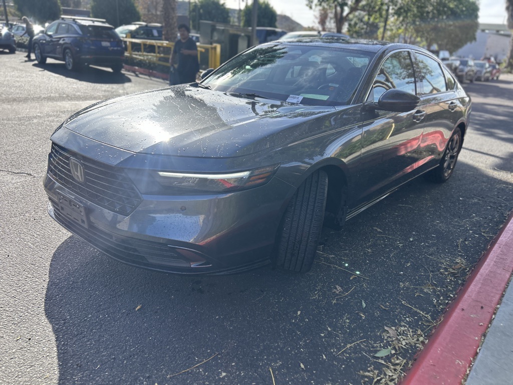 Used 2024 Gray Honda EX-L image 5