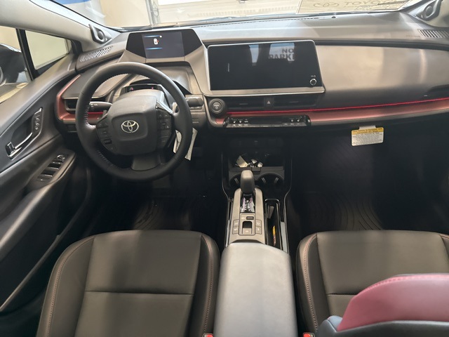 2026 Toyota Prius Plug-in Base photo 31