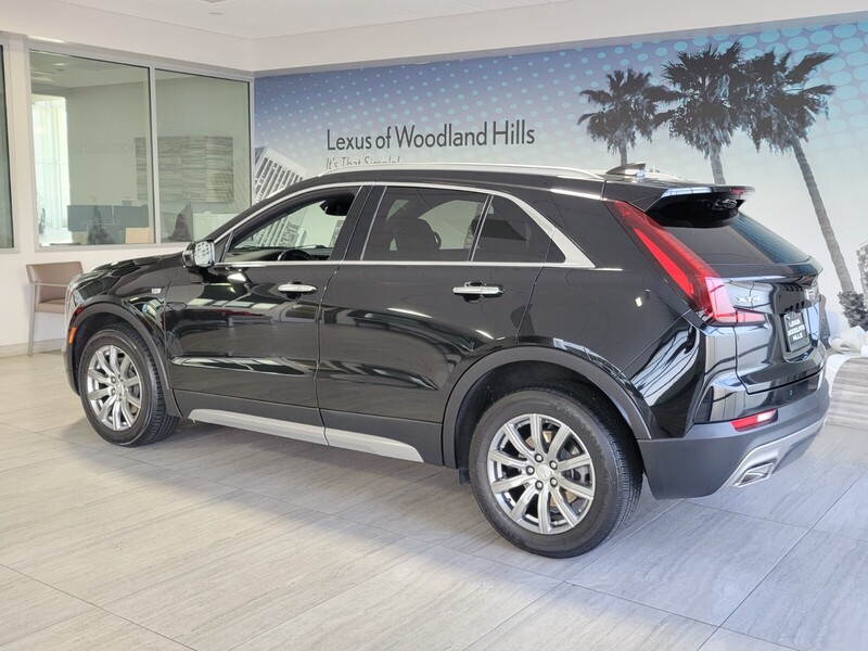 2021 Cadillac XT4 Premium Luxury photo 3