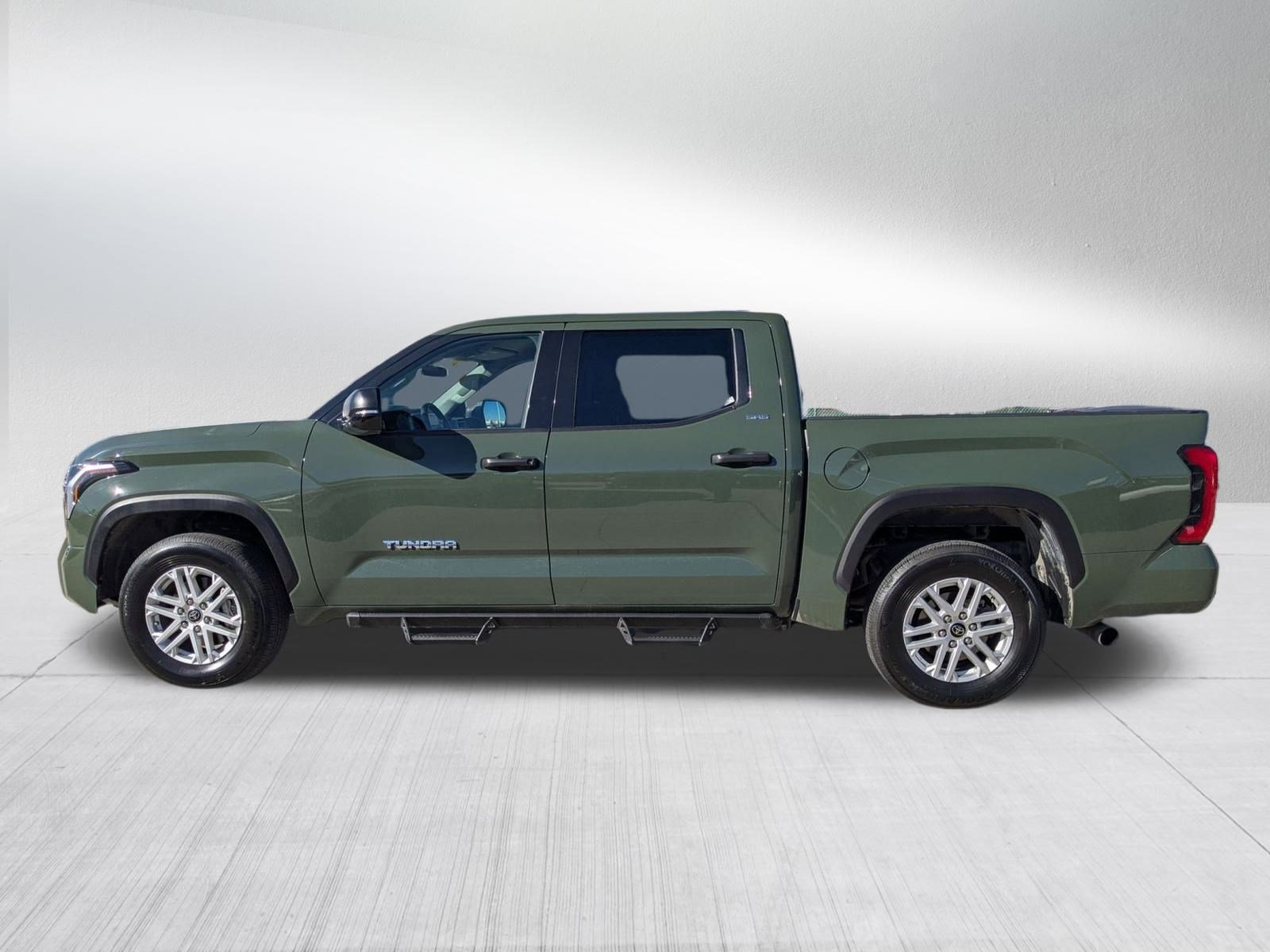 2022 Toyota Tundra SR5 photo 2