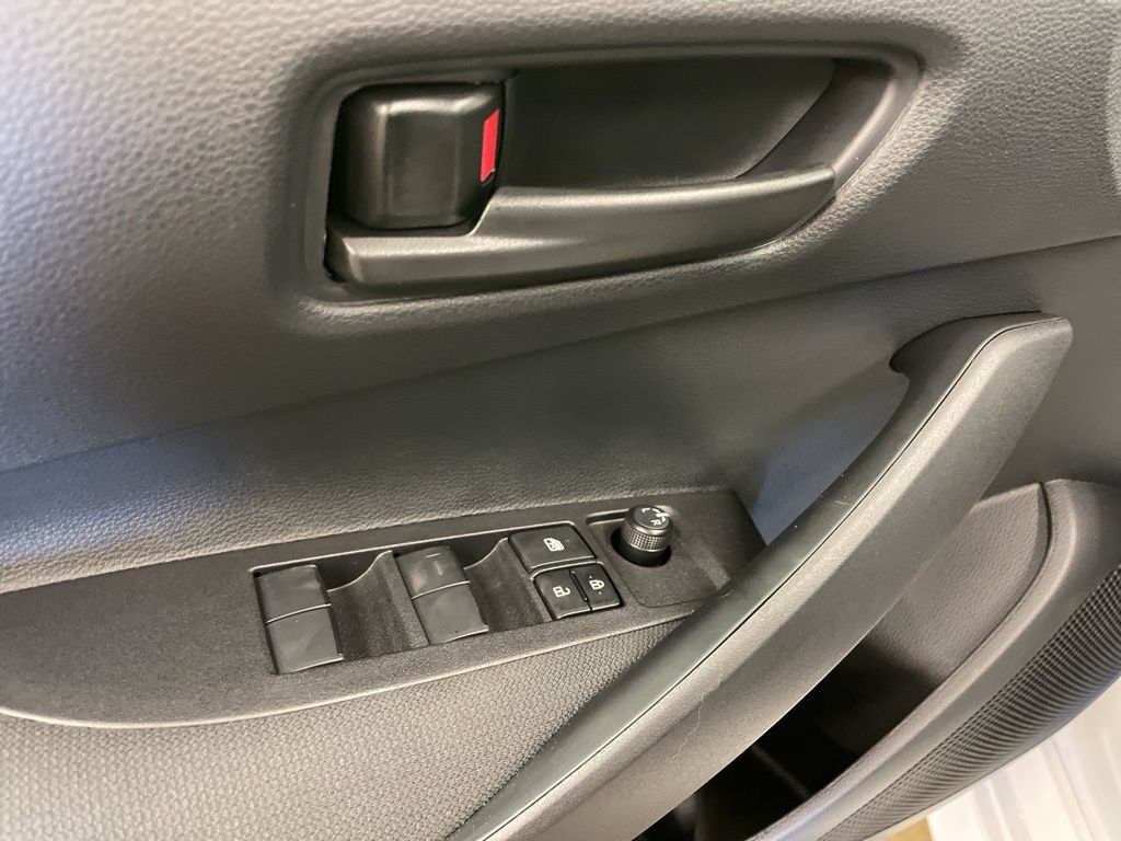 2025 Toyota Corolla LE photo 14