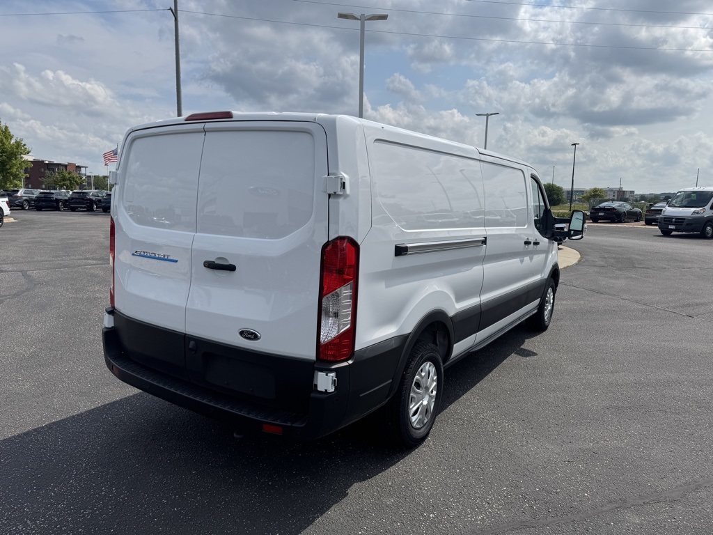 2025 Ford Transit photo 3