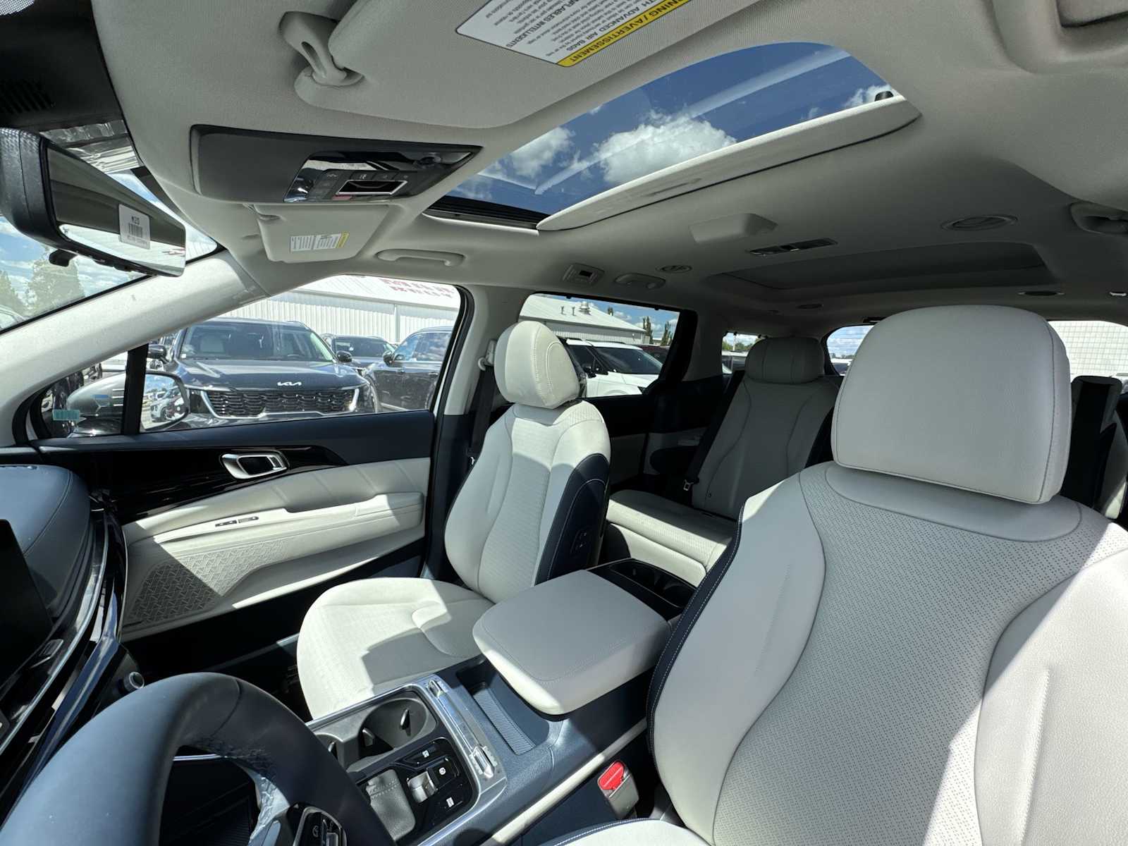 2026 Kia Carnival SX Prestige photo 20