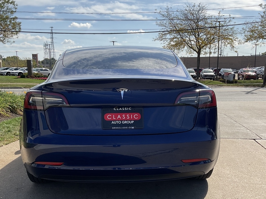 2023 Tesla Model 3 photo 3
