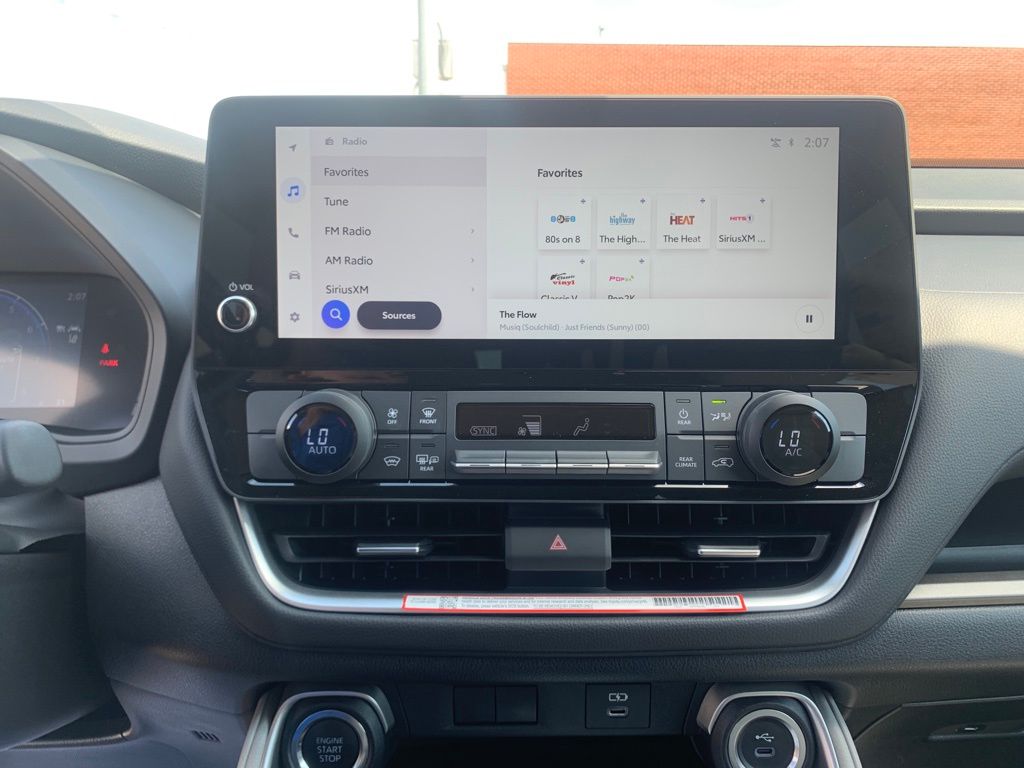 2025 Toyota Grand Highlander LE photo 19