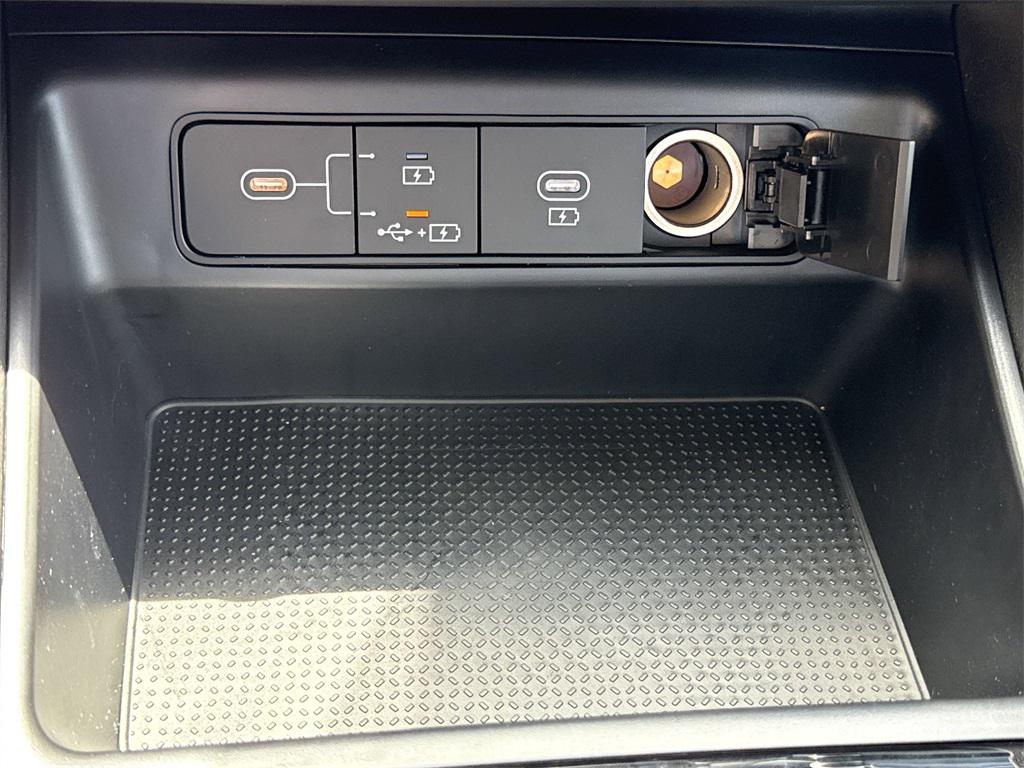 2025 Hyundai Tucson SE photo 24
