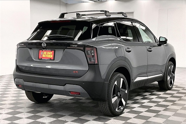 2025 Nissan Kicks SR photo 17