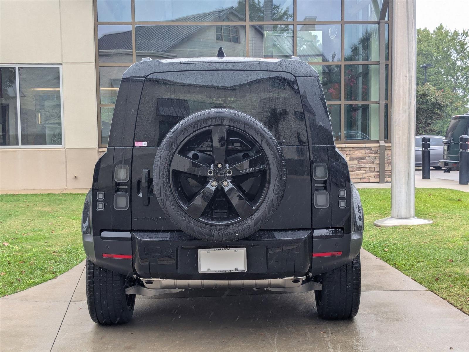2026 Land Rover Defender 110 S photo 5