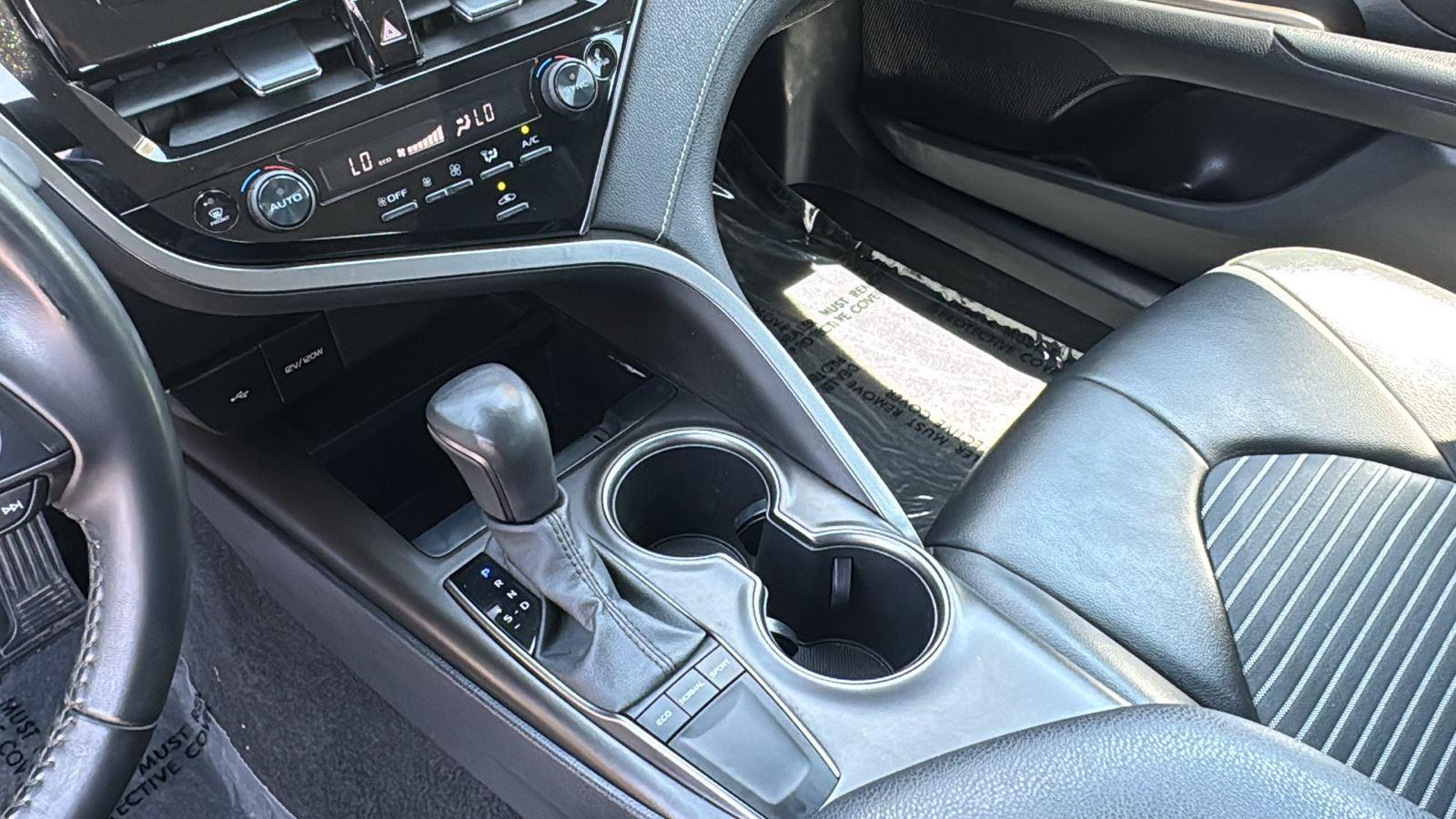 2023 Toyota Camry SE photo 21
