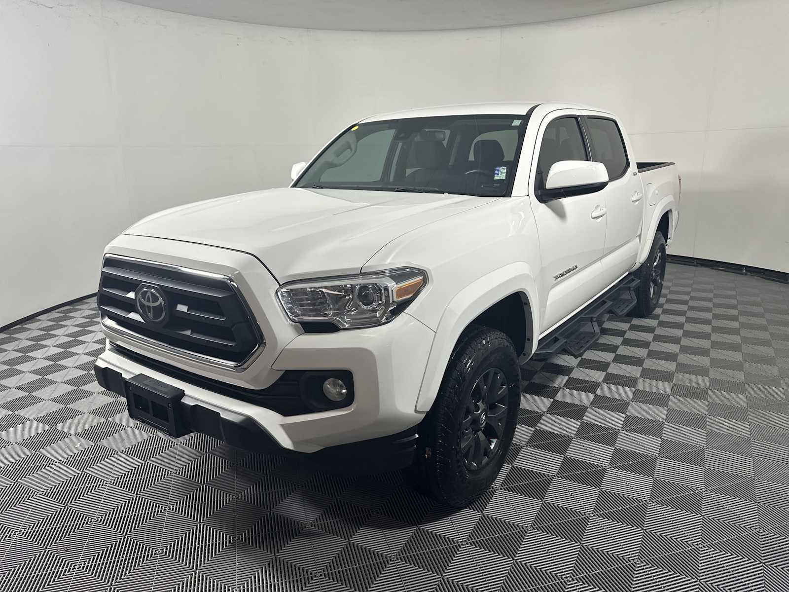 2022 Toyota Tacoma SR5 photo 3