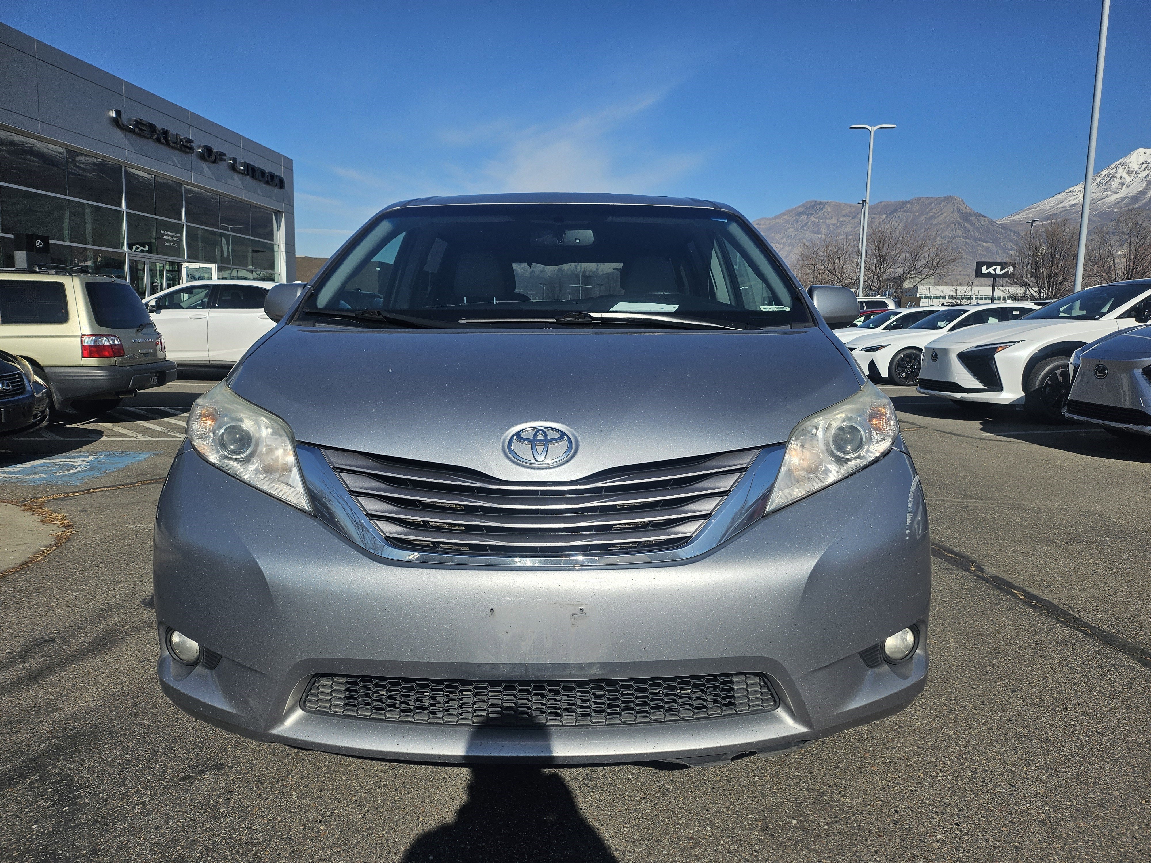 Used 2017 Toyota Sienna XLE with VIN 5TDYZ3DCXHS788521 for sale in Lindon, UT
