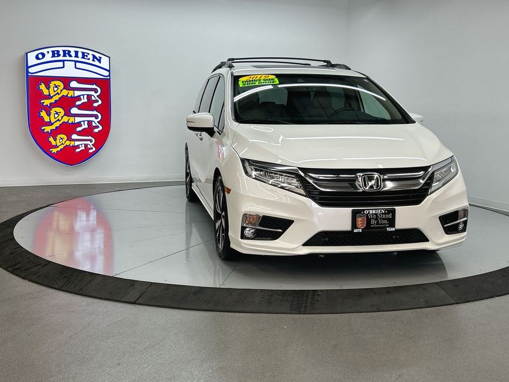 2019 Honda Odyssey Elite's photo