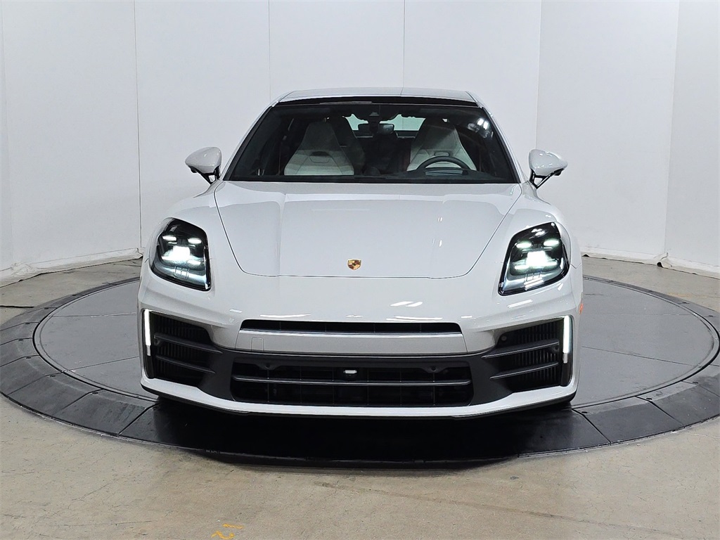 2026 Porsche Panamera E-Hybrid 4 photo 2