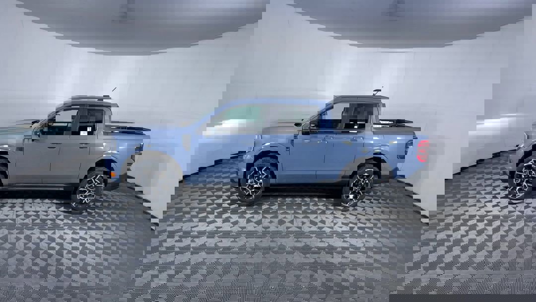 2025 Ford Maverick Lariat photo 5